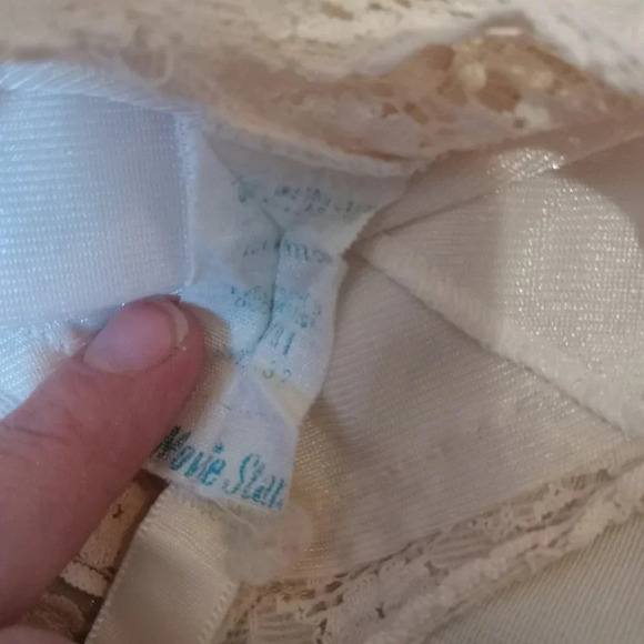 Vintage Movie Star Slip Size 32 Lace Trim and Sides - Picture 9 of 14